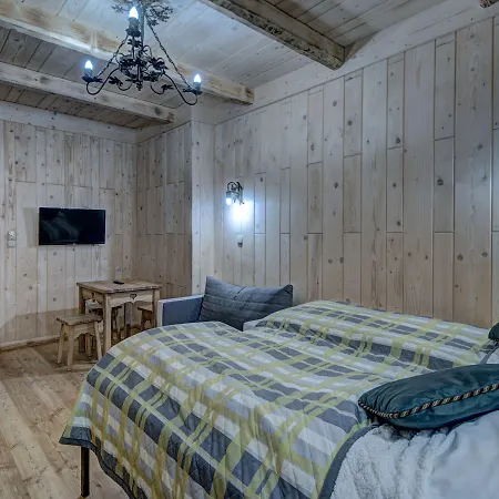 Bed & Breakfast Goscinne Swiatlomir 3*