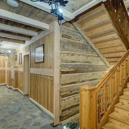 Goscinne Swiatlomir Bed & Breakfast