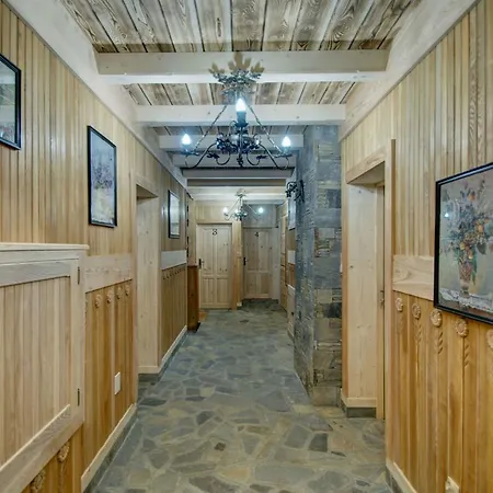 Bed & Breakfast Goscinne Swiatlomir 3*