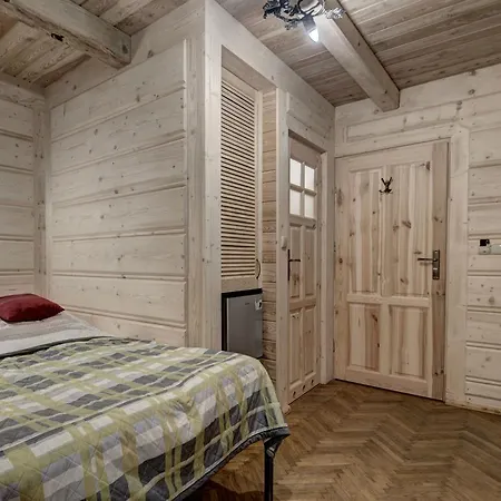 Goscinne Swiatlomir Bed & Breakfast 3*