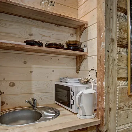 Goscinne Swiatlomir Bed & Breakfast