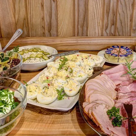 Goscinne Swiatlomir Bed & Breakfast